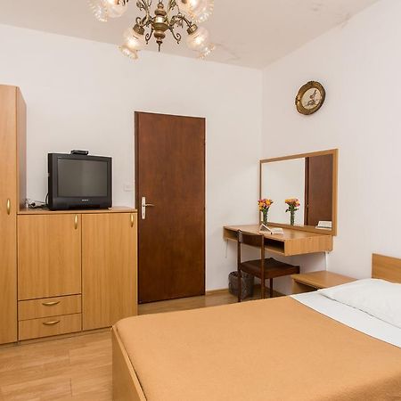 Guest House Lina ドゥブロブニク エクステリア 写真