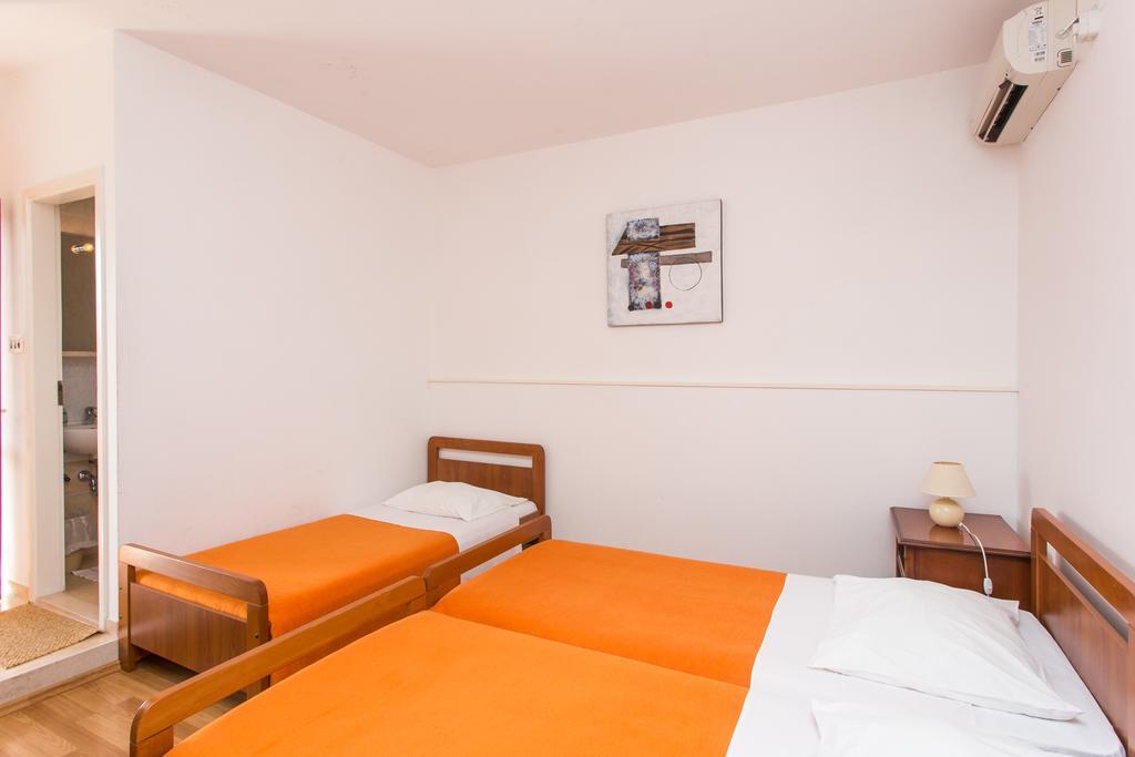 Guest House Lina ドゥブロブニク エクステリア 写真