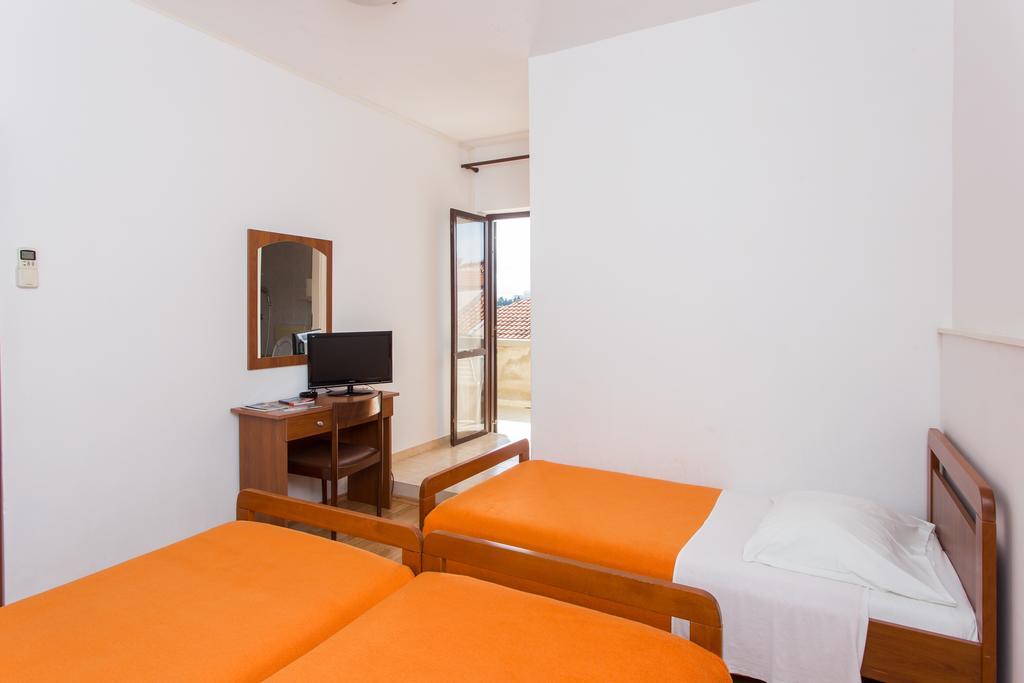 Guest House Lina ドゥブロブニク エクステリア 写真